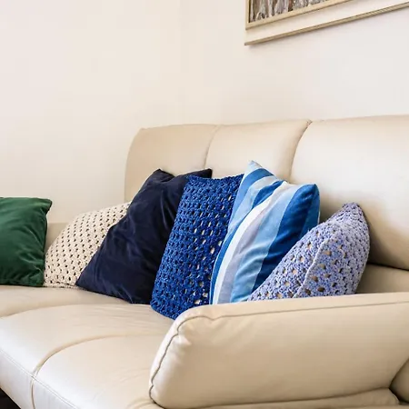 Modern In With Private Parking And Wifi Lecce