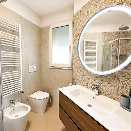 Apartament Modern In With Private Parking And Wifi *